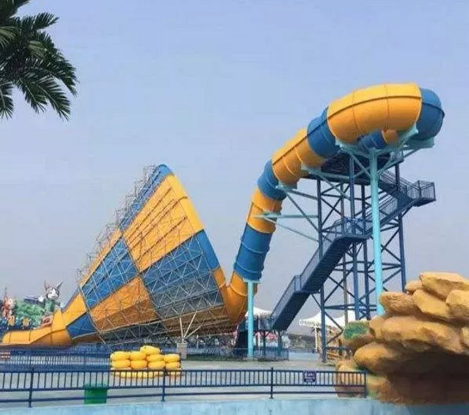 水上樂園設(shè)備-旋風(fēng)滑梯(大喇叭)